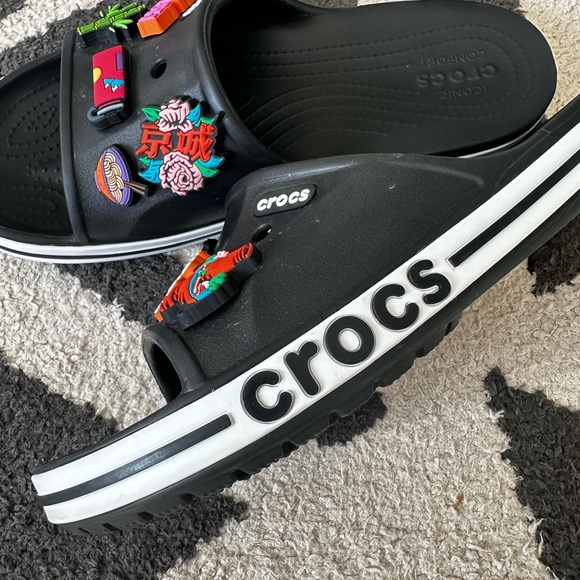 SOLD !!!!!Classic black Crocs slide - Picture 3 of 4